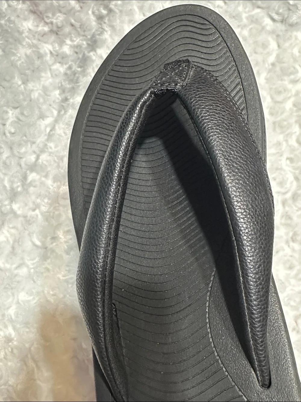 Time and Tru Black Men's Padded Foam Flip Flops